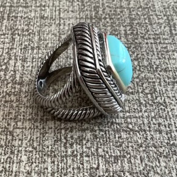 Topaz silver ring approximately size 6 (design like David Yurman) - Picture 4 of 7